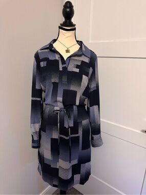 Banana Republic Blue, Black and Gray Geometric designed shirt dress in size 2